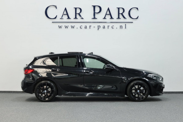 BMW 1-serie 120i M-SPORT 178+PK LED+XENON/HUD/VIRTUAL/SFEER/PANORAMADAK/HALF LEDER+S.VERWARMING/LMV/CRUISE/ECC/12 MDN GARANTIE!