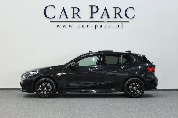 BMW 1-serie 120i M-SPORT 178+PK LED+XENON/HUD/VIRTUAL/SFEER/PANORAMADAK/HALF LEDER+S.VERWARMING/LMV/CRUISE/ECC/12 MDN GARANTIE!