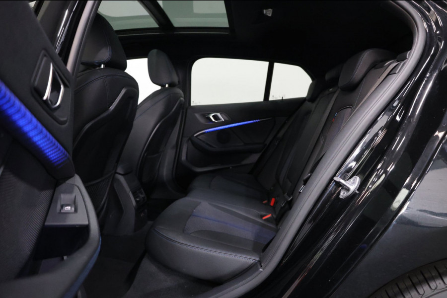 BMW 1-serie 120i M-SPORT 178+PK LED+XENON/HUD/VIRTUAL/SFEER/PANORAMADAK/HALF LEDER+S.VERWARMING/LMV/CRUISE/ECC/12 MDN GARANTIE!