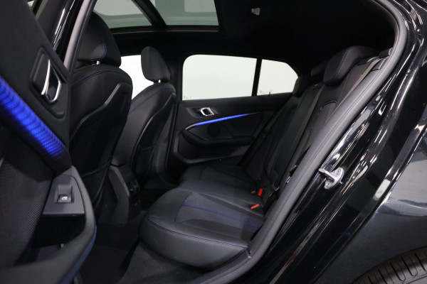 BMW 1-serie 120i M-SPORT 178+PK LED+XENON/HUD/VIRTUAL/SFEER/PANORAMADAK/HALF LEDER+S.VERWARMING/LMV/CRUISE/ECC/12 MDN GARANTIE!