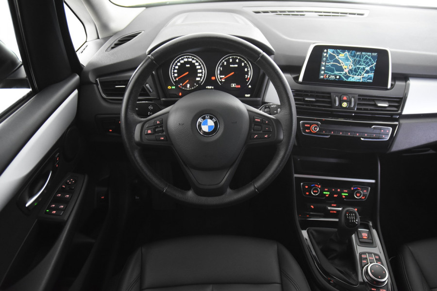 BMW 2 Serie Active Tourer 216i *1ste Eigenaar*Leer*Trekhaak*Navigatie*