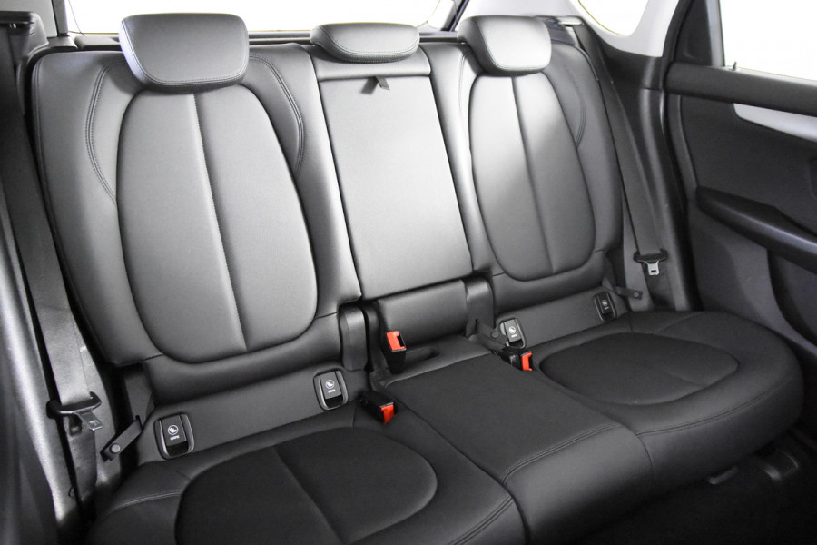 BMW 2 Serie Active Tourer 216i *1ste Eigenaar*Leer*Trekhaak*Navigatie*