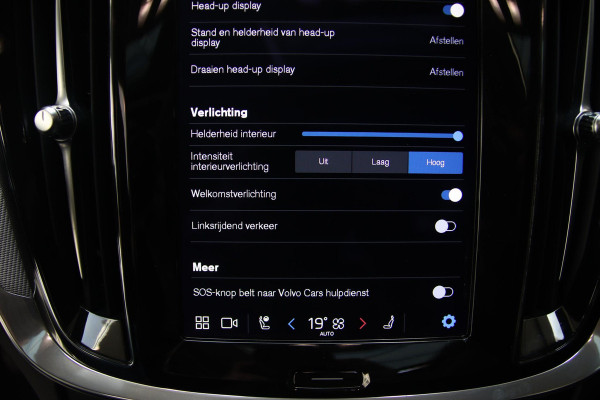 Volvo S60 2.0 B4 Ultimate Dark PANO-H&K-HUD-MEMORY-ACC-NAP