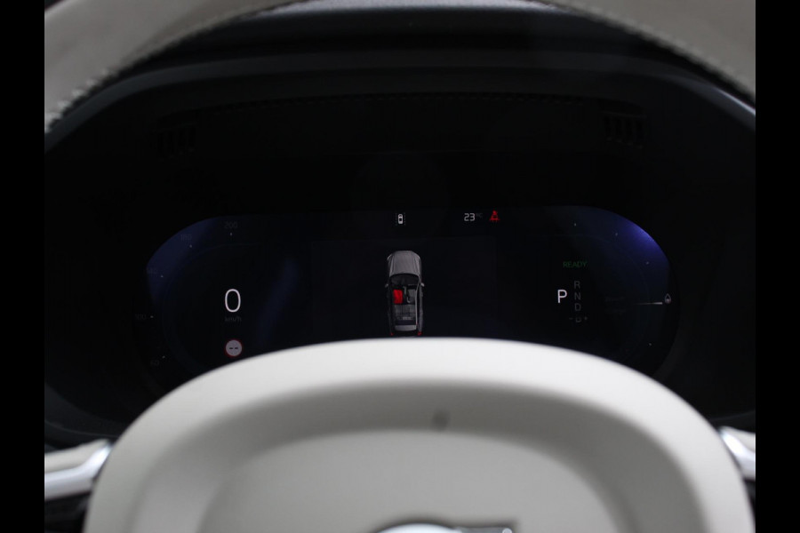 Volvo XC60 2.0 T6 Plug-in hybrid AWD Plus Bright 398 pk Full LED Adaptive Cruise Control + Pilot Assist Parkeersensoren V&A+ Camera Panaroma dak