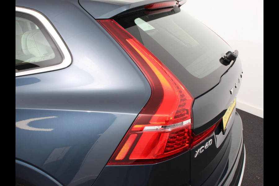 Volvo XC60 2.0 T6 Plug-in hybrid AWD Plus Bright 398 pk Full LED Adaptive Cruise Control + Pilot Assist Parkeersensoren V&A+ Camera Panaroma dak