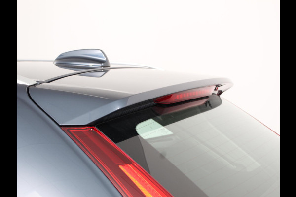 Volvo XC60 2.0 T6 Plug-in hybrid AWD Plus Bright 398 pk Full LED Adaptive Cruise Control + Pilot Assist Parkeersensoren V&A+ Camera Panaroma dak