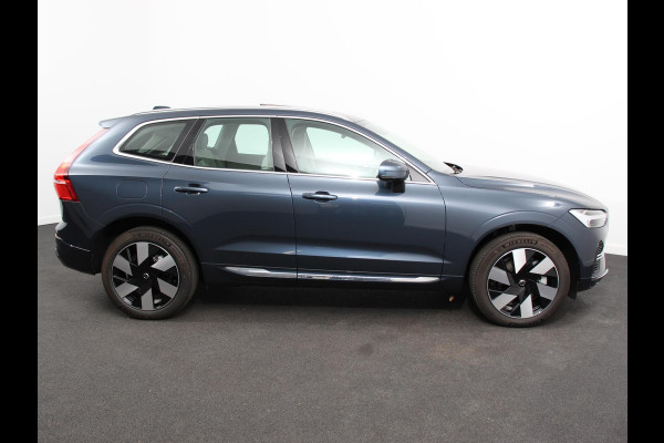 Volvo XC60 2.0 T6 Plug-in hybrid AWD Plus Bright 398 pk Full LED Adaptive Cruise Control + Pilot Assist Parkeersensoren V&A+ Camera Panaroma dak