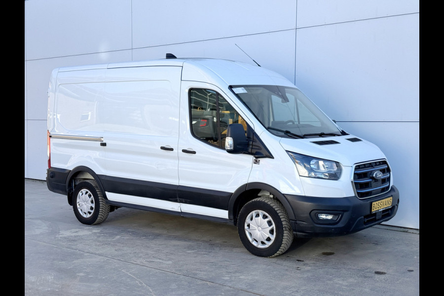 Ford E-Transit 68kWh 184PK L2H2 317km WLTP 96,1% (SOH) BEV Snelladen Camera Cruise control Climate control Carplay Navigatie Parkeersensoren