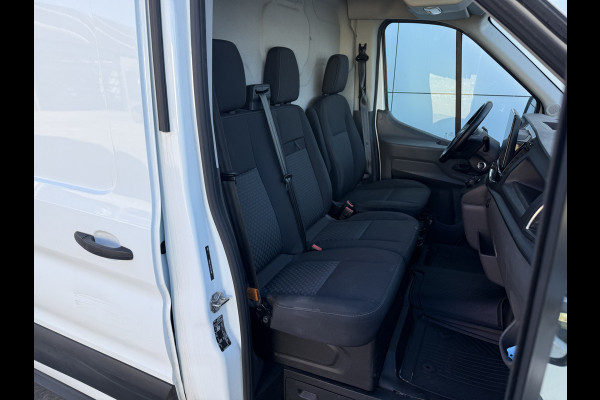 Ford E-Transit 68kWh 184PK L2H2 317km WLTP 96,1% (SOH) BEV Snelladen Camera Cruise control Climate control Carplay Navigatie Parkeersensoren