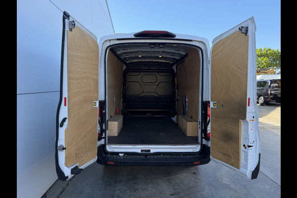 Ford E-Transit 68kWh 184PK L2H2 317km WLTP 96,1% (SOH) BEV Snelladen Camera Cruise control Climate control Carplay Navigatie Parkeersensoren
