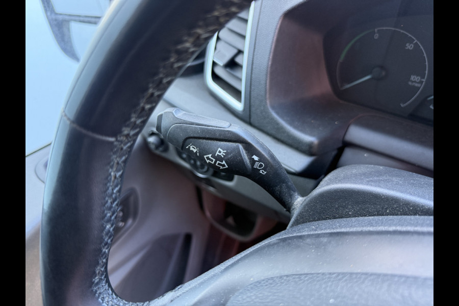 Ford E-Transit 68kWh 184PK L2H2 317km WLTP 96,1% (SOH) BEV Snelladen Camera Cruise control Climate control Carplay Navigatie Parkeersensoren