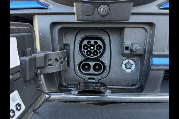 Ford E-Transit 68kWh 184PK L2H2 317km WLTP 96,1% (SOH) BEV Snelladen Camera Cruise control Climate control Carplay Navigatie Parkeersensoren