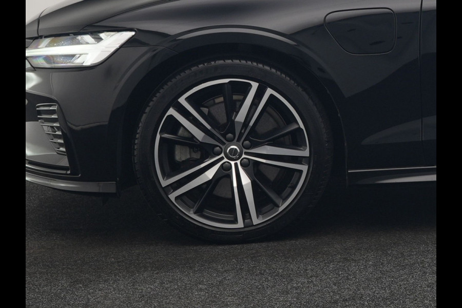 Volvo V60 T6 Recharge AWD R-Design LONG RANGE PHEV 350pk Dealer O.H. | Panodak | Camera | Harman / Kardon | Lederen Sportstoelen Memory & Verwarmd | Apple Carplay | Keyless | Stuur Verwarmd | Navigatie | DAB | 19"L.M | Plug In Hybrid |