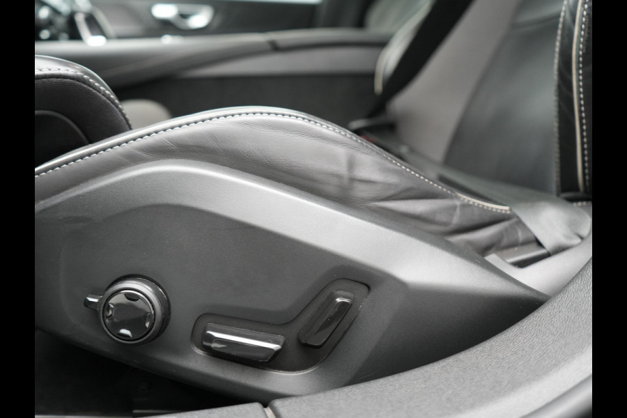 Volvo V60 T6 Recharge AWD R-Design LONG RANGE PHEV 350pk Dealer O.H. | Panodak | Camera | Harman / Kardon | Lederen Sportstoelen Memory & Verwarmd | Apple Carplay | Keyless | Stuur Verwarmd | Navigatie | DAB | 19"L.M | Plug In Hybrid |