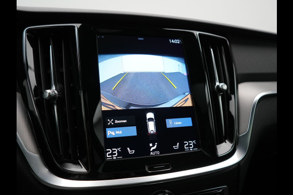 Volvo V60 T6 Recharge AWD R-Design LONG RANGE PHEV 350pk Dealer O.H. | Panodak | Camera | Harman / Kardon | Lederen Sportstoelen Memory & Verwarmd | Apple Carplay | Keyless | Stuur Verwarmd | Navigatie | DAB | 19"L.M | Plug In Hybrid |