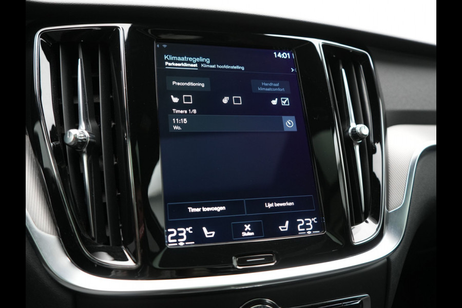 Volvo V60 T6 Recharge AWD R-Design LONG RANGE PHEV 350pk Dealer O.H. | Panodak | Camera | Harman / Kardon | Lederen Sportstoelen Memory & Verwarmd | Apple Carplay | Keyless | Stuur Verwarmd | Navigatie | DAB | 19"L.M | Plug In Hybrid |