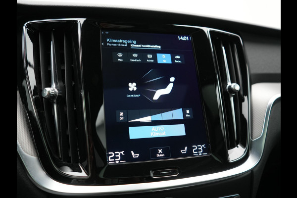 Volvo V60 T6 Recharge AWD R-Design LONG RANGE PHEV 350pk Dealer O.H. | Panodak | Camera | Harman / Kardon | Lederen Sportstoelen Memory & Verwarmd | Apple Carplay | Keyless | Stuur Verwarmd | Navigatie | DAB | 19"L.M | Plug In Hybrid |