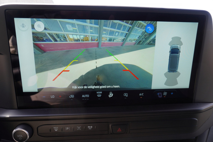 Ford E-Transit Cust. 320 L2H1 136PK Trend 65 kWh Automaat nr. V125 | Airco | Cruise | Camera | Apple CP| Trekhaak 8 STUKS