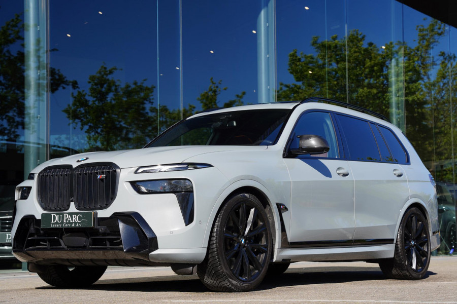 BMW X7 60 I X DRIVE 6 P / Individual / Sky Lounge / BTW