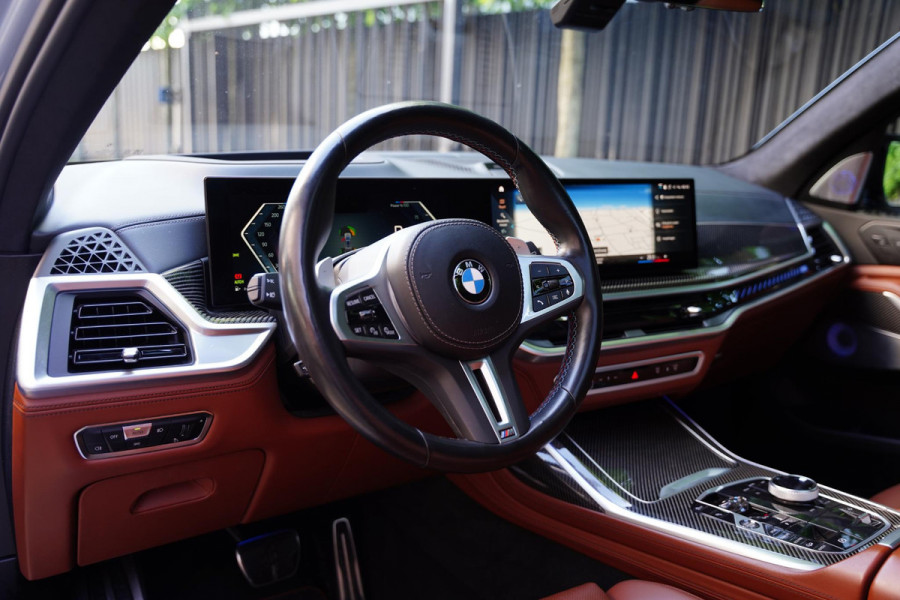 BMW X7 60 I X DRIVE 6 P / Individual / Sky Lounge / BTW