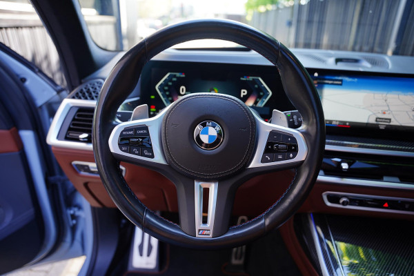 BMW X7 60 I X DRIVE 6 P / Individual / Sky Lounge / BTW