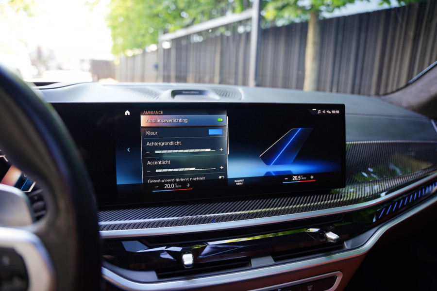 BMW X7 60 I X DRIVE 6 P / Individual / Sky Lounge / BTW
