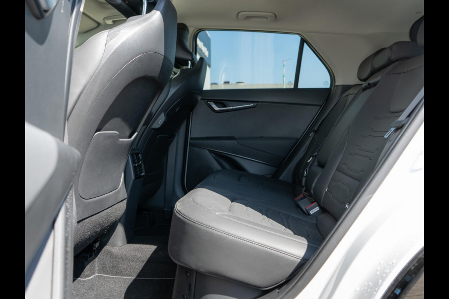 Kia Niro 1.6 GDi Hybrid DynamicPlusLine | Schuif/kantel dak| Stoel en stuurverwarming | Navigatie | Achteruitrijcamera |