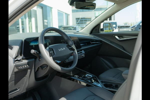 Kia Niro 1.6 GDi Hybrid DynamicPlusLine | Schuif/kantel dak| Stoel en stuurverwarming | Navigatie | Achteruitrijcamera |