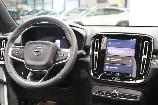 Volvo XC40 Recharge P8 AWD 408 PK R-Design, Panoramadak, Winterpakket, H/K Sound, 360 Camera