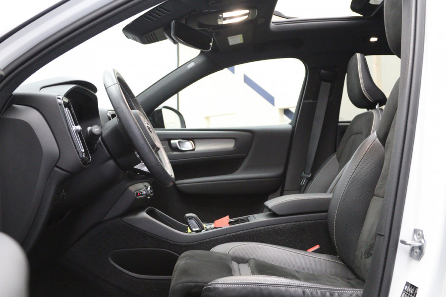 Volvo XC40 Recharge P8 AWD 408 PK R-Design, Panoramadak, Winterpakket, H/K Sound, 360 Camera