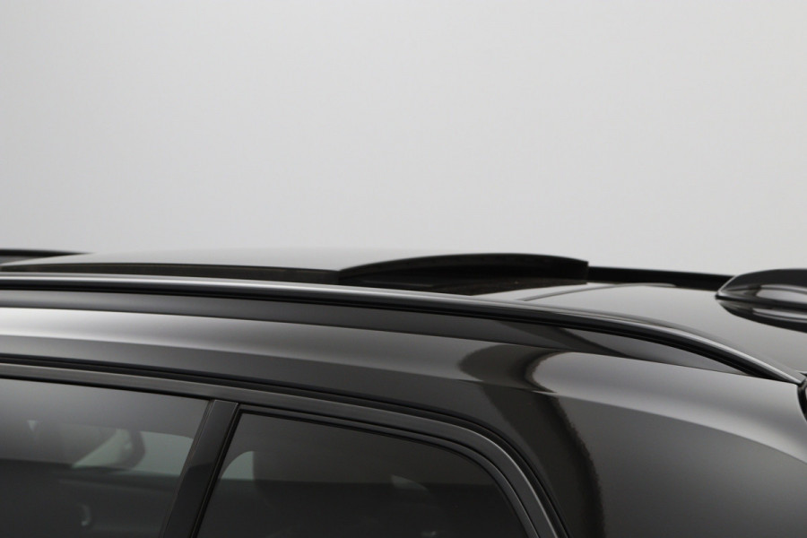 Volvo XC40 Recharge P8 AWD 408 PK R-Design, Panoramadak, Winterpakket, H/K Sound, 360 Camera