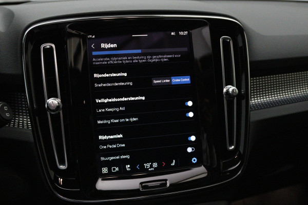 Volvo XC40 Recharge P8 AWD 408 PK R-Design, Panoramadak, Winterpakket, H/K Sound, 360 Camera