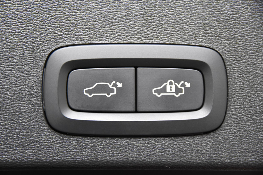 Volvo XC40 T2 *1ste Eigenaar*Leer*Navigatie*Stoelverwarming*Camera*