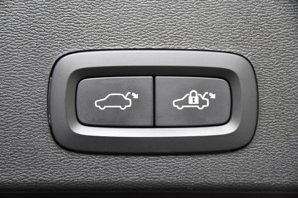 Volvo XC40 T2 *1ste Eigenaar*Leer*Navigatie*Stoelverwarming*Camera*