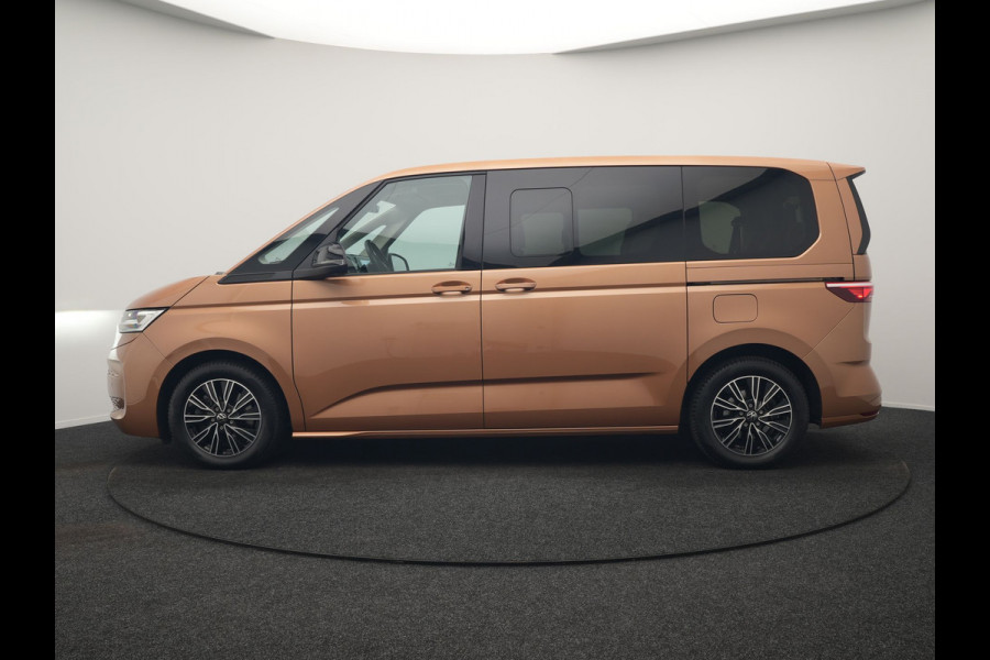 Volkswagen Multivan 1.4 eHybrid L1H1 Style 7 Persoons PHEV 218pk | Trekhaak Af Fabriek | Panodak | Alcantara Sportstoelen & Stuur Verwarmd |  Adaptive Cruise | Camera | IQ Light | Apple Carplay | Blis | Navigatie | DAB | Plug In Hybrid |