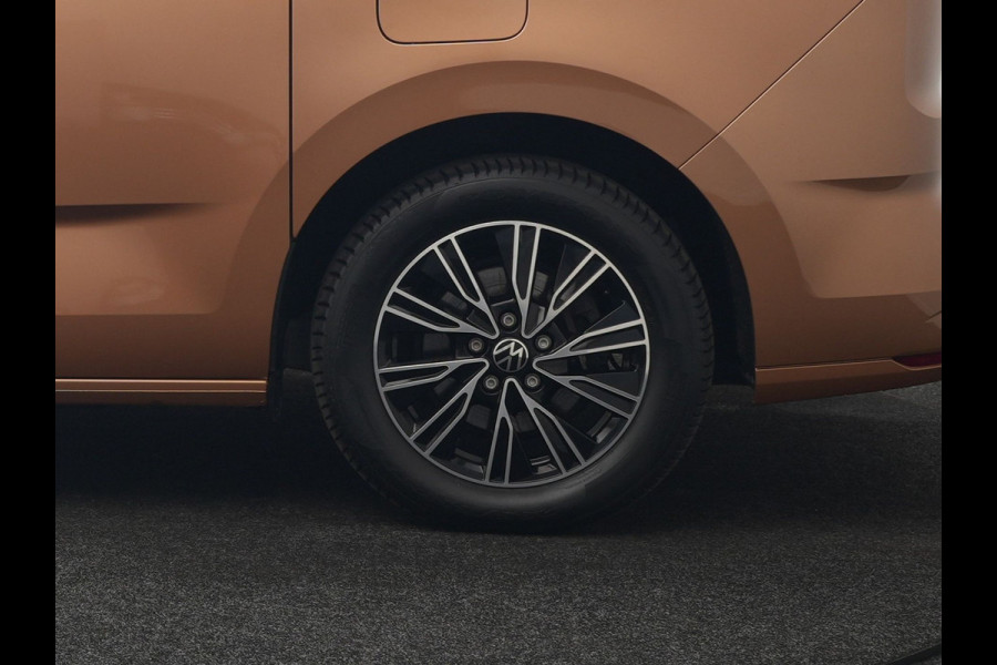 Volkswagen Multivan 1.4 eHybrid L1H1 Style 7 Persoons PHEV 218pk | Trekhaak Af Fabriek | Panodak | Alcantara Sportstoelen & Stuur Verwarmd |  Adaptive Cruise | Camera | IQ Light | Apple Carplay | Blis | Navigatie | DAB | Plug In Hybrid |