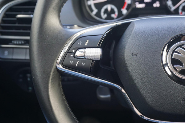 Škoda Fabia Combi 1.0 TSI Ambition Automaat/Navigatie/Nette Auto/ Goed onderhouden!
