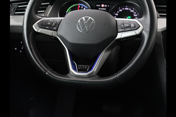 Volkswagen Passat 1.4 TSI PHEV GTE | SOH 94% | Stoelverwarming | Massage | Camera | Adaptive cruise | Matrix LED | Carplay | Navigatie | parkeerhulp | Climate control | Plug In
