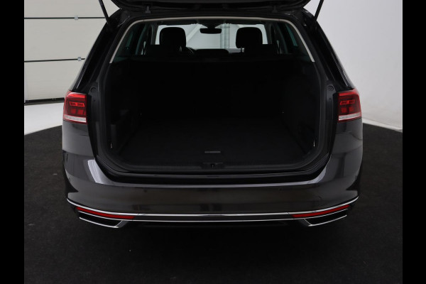 Volkswagen Passat 1.4 TSI PHEV GTE | SOH 94% | Stoelverwarming | Massage | Camera | Adaptive cruise | Matrix LED | Carplay | Navigatie | parkeerhulp | Climate control | Plug In