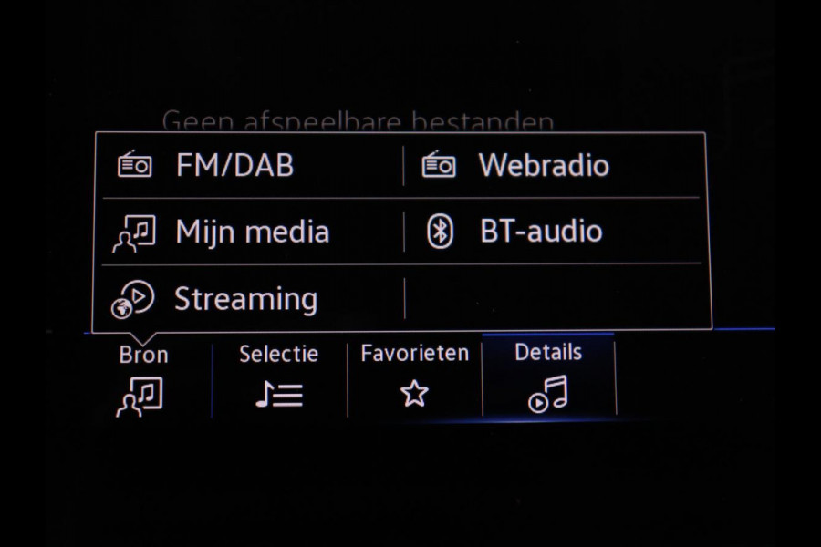 Volkswagen Passat 1.4 TSI PHEV GTE | SOH 94% | Stoelverwarming | Massage | Camera | Adaptive cruise | Matrix LED | Carplay | Navigatie | parkeerhulp | Climate control | Plug In