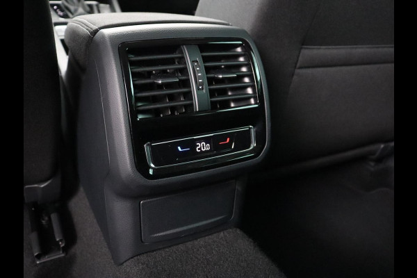 Volkswagen Passat 1.4 TSI PHEV GTE | SOH 94% | Stoelverwarming | Massage | Camera | Adaptive cruise | Matrix LED | Carplay | Navigatie | parkeerhulp | Climate control | Plug In