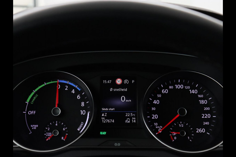 Volkswagen Passat 1.4 TSI PHEV GTE | SOH 94% | Stoelverwarming | Massage | Camera | Adaptive cruise | Matrix LED | Carplay | Navigatie | parkeerhulp | Climate control | Plug In