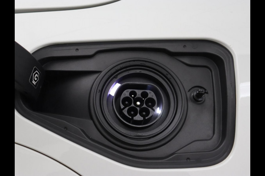 BMW X1 xDrive25e M Sport | SOH 93,3% | Adaptive cruise | Massage | Sportstoelen | Keyless | Stuurverwarming | Leder/Alcantara | Live Cockpit | Camera | Stoelverwarming | Adaptief LED | PHEV | Plug In