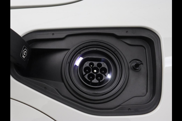BMW X1 xDrive25e M Sport | SOH 93,3% | Adaptive cruise | Massage | Sportstoelen | Keyless | Stuurverwarming | Leder/Alcantara | Live Cockpit | Camera | Stoelverwarming | Adaptief LED | PHEV | Plug In