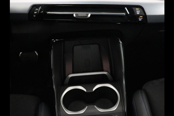 BMW X1 xDrive25e M Sport | SOH 93,3% | Adaptive cruise | Massage | Sportstoelen | Keyless | Stuurverwarming | Leder/Alcantara | Live Cockpit | Camera | Stoelverwarming | Adaptief LED | PHEV | Plug In
