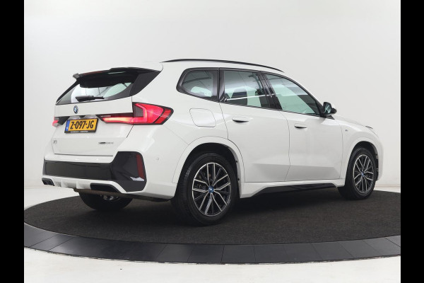 BMW X1 xDrive25e M Sport | SOH 93,3% | Adaptive cruise | Massage | Sportstoelen | Keyless | Stuurverwarming | Leder/Alcantara | Live Cockpit | Camera | Stoelverwarming | Adaptief LED | PHEV | Plug In