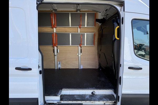 Ford E-Transit 68kWh 184PK L3H3 317km WLTP 96,3% (SOH) BEV Snelladen Camera Cruise control Climate control Carplay Navigatie Laadkabel Parkeersensoren