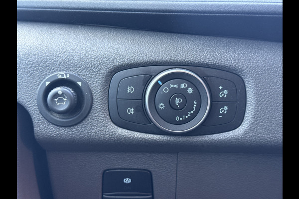 Ford E-Transit 68kWh 184PK L3H3 317km WLTP 96,3% (SOH) BEV Snelladen Camera Cruise control Climate control Carplay Navigatie Laadkabel Parkeersensoren