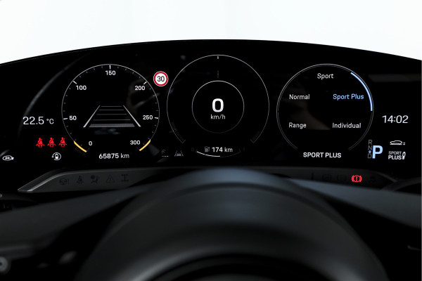 Porsche Taycan Sport Turismo GTS 93 kWh | SOH 95% | Sport Chrono | Pano | Luchtvering | Bose | ACC | 360 Camera | Stoel-+Stuuverw. | RS Spyder velgen 21" |