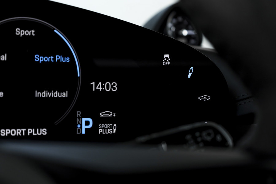 Porsche Taycan Sport Turismo GTS 93 kWh | SOH 95% | Sport Chrono | Pano | Luchtvering | Bose | ACC | 360 Camera | Stoel-+Stuuverw. | RS Spyder velgen 21" |